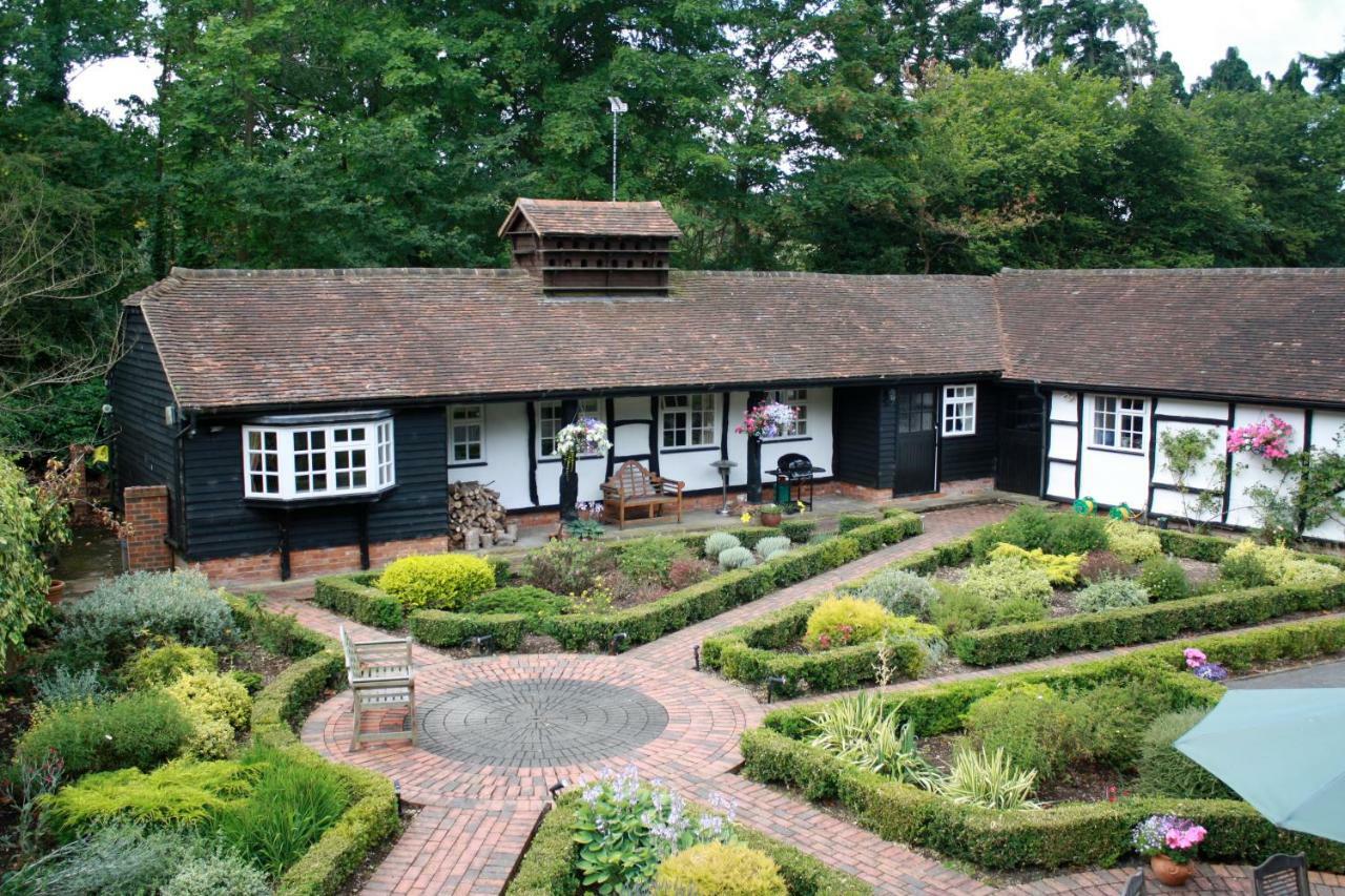 White Lodge Cottage Гілфорд Екстер'єр фото